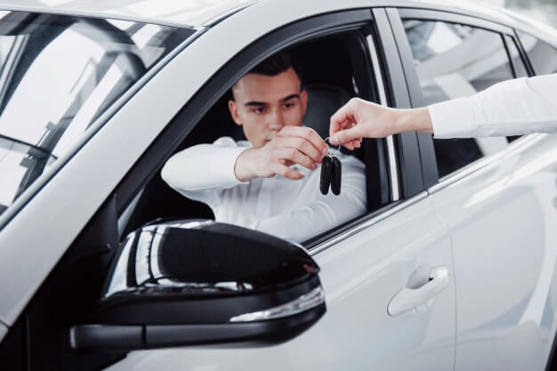Thuê tài xế lái xe hộ có an toàn hay không