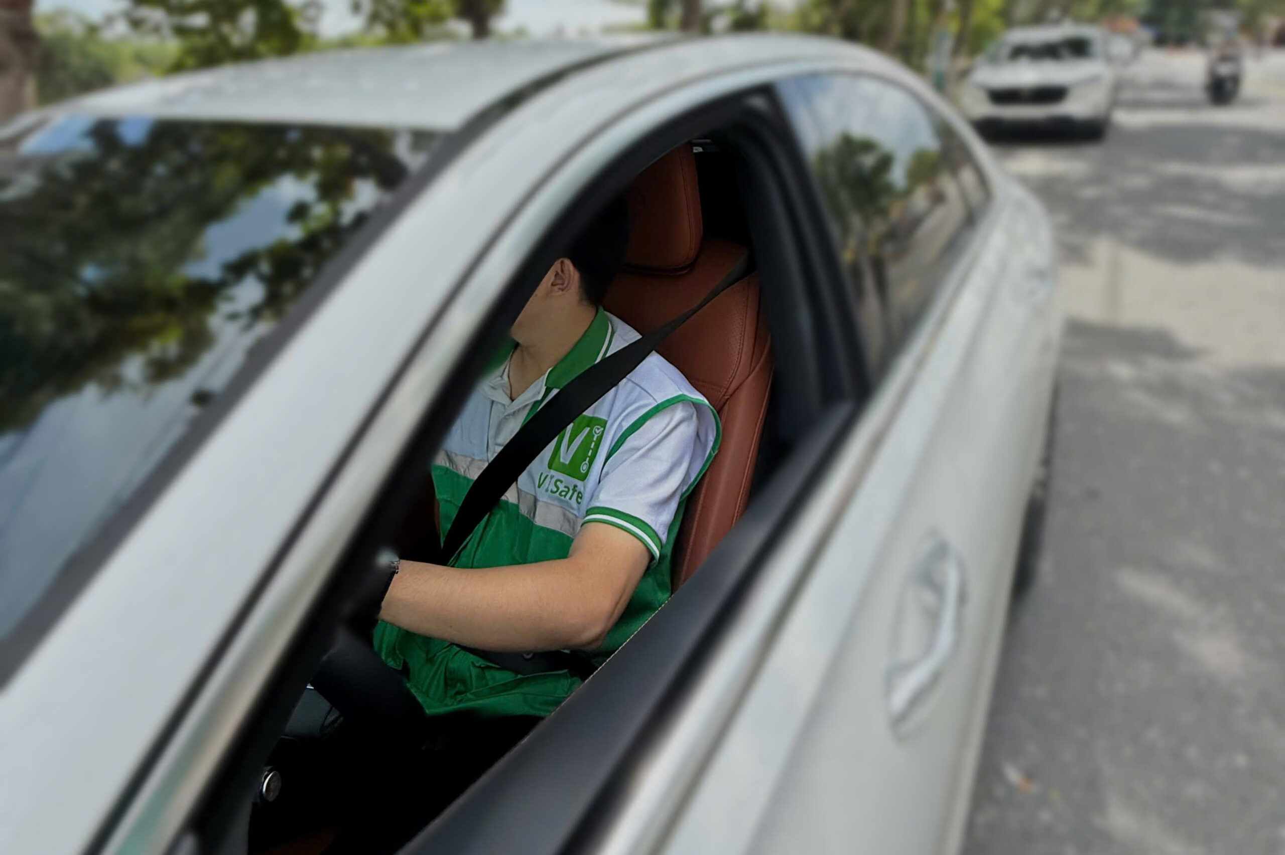 Lái xe hộ đường dài