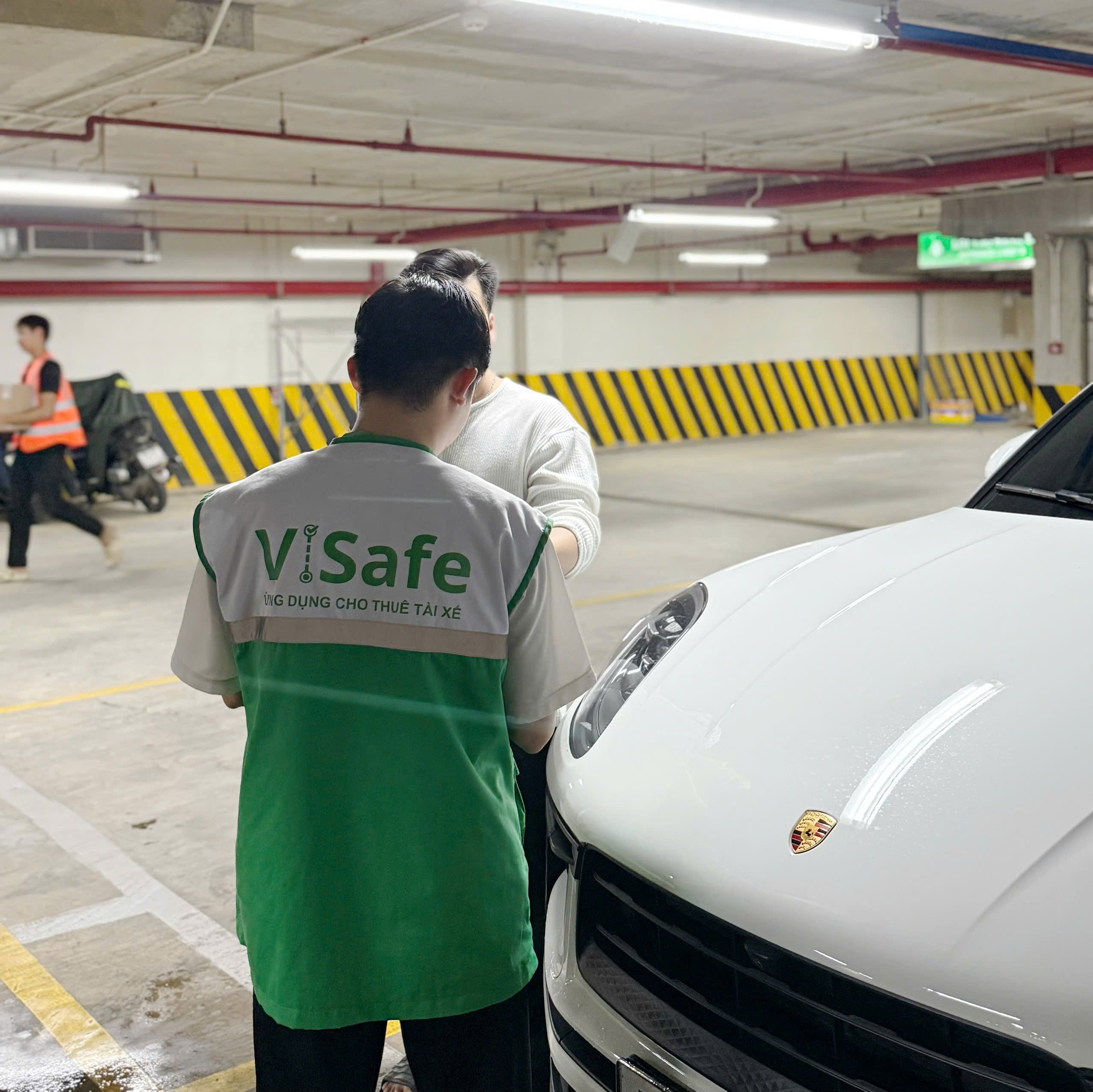 Đặt lái hộ qua app