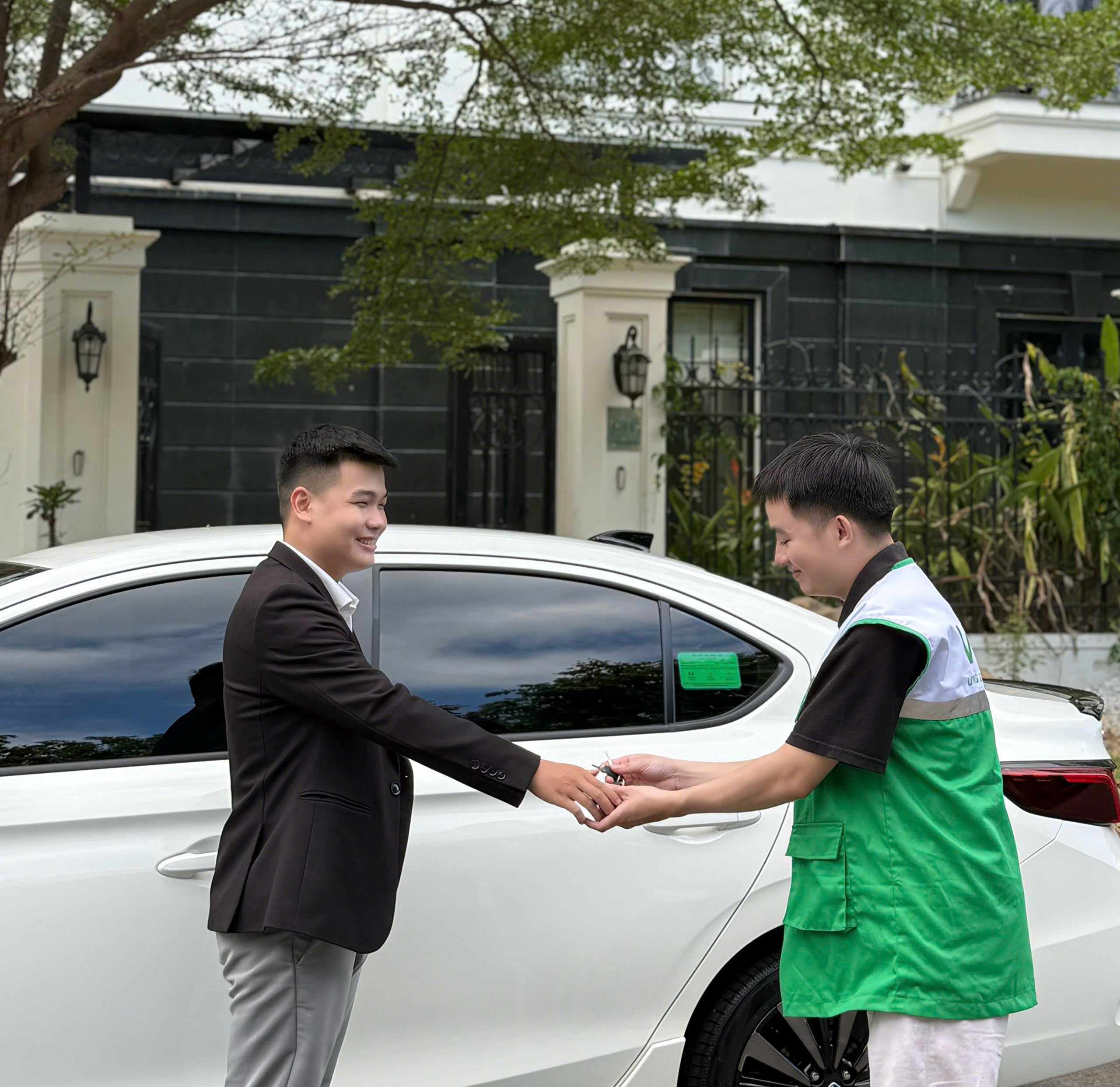 Lái xe hộ dịp lễ 