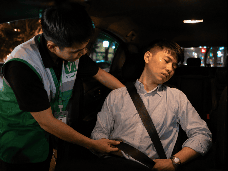 Lái xe hộ Hà Nội