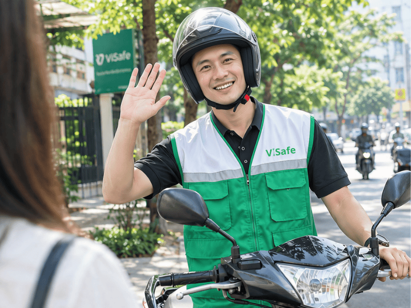 Thuê tài xế lái hộ xe máy