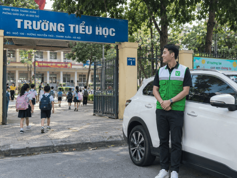 Dịch vụ đón hộ học sinh ViSafe.