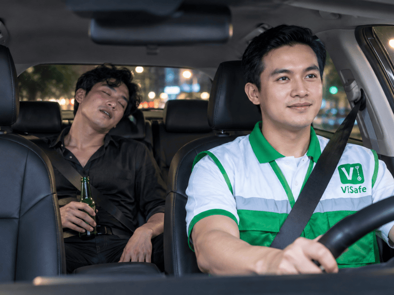 Lái hộ cho người say về