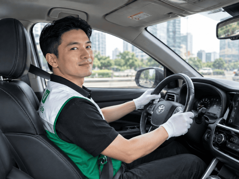 Tài xế lái hộ chuyên nghiệp
